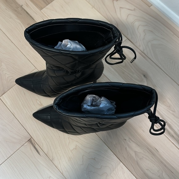 New leather like booties size 8 - Picture 2 of 7